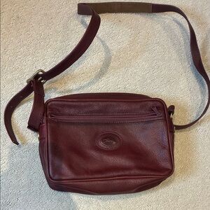 Longchamp Women's Burgundy Leather Shoulder Bag👝